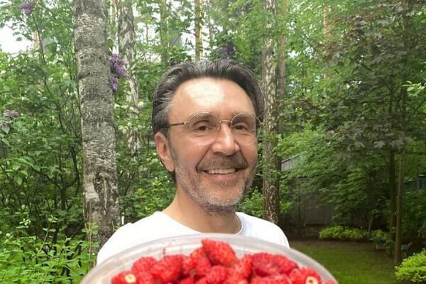 Шнуров решил не голосовать за поправки в конституции, и рассказал почему